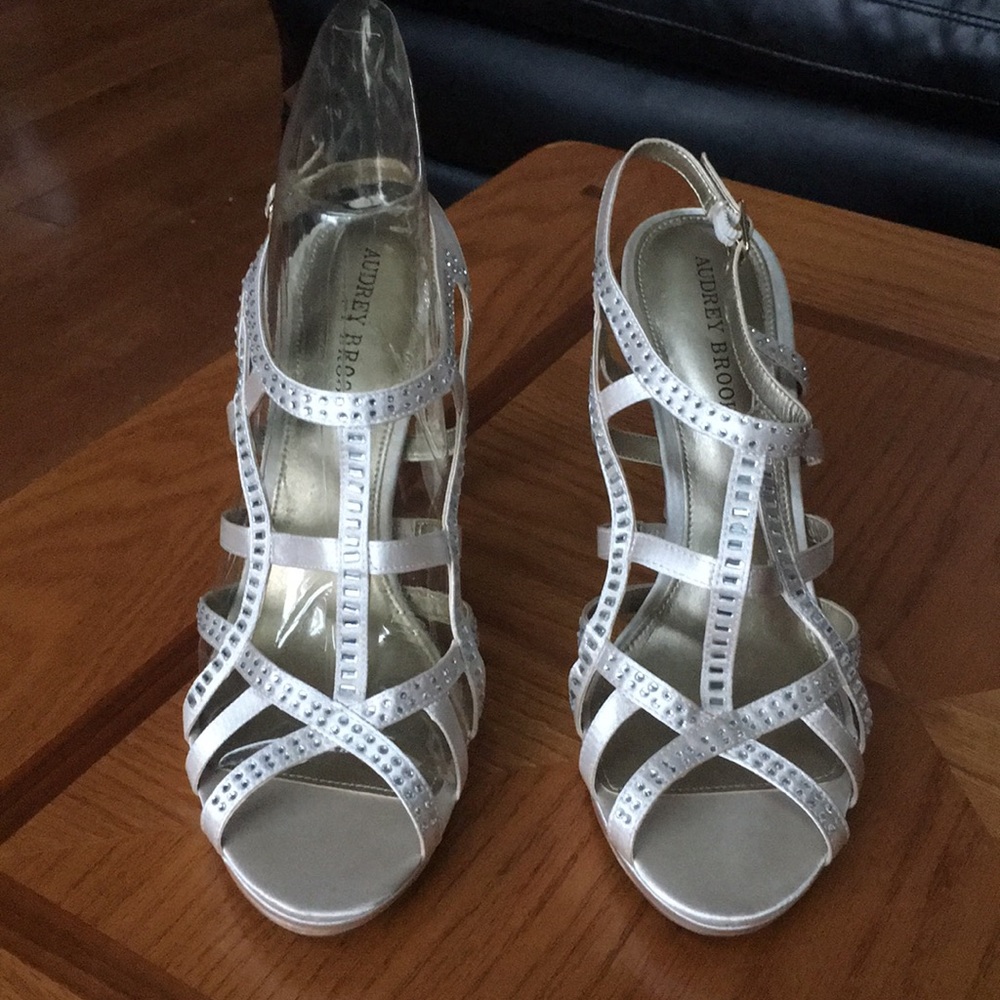 Audrey Brooke Never Worn High Heels - Picture 2 of 7